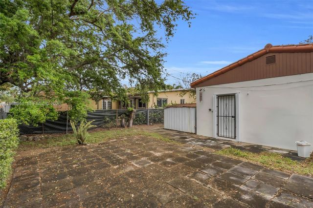 1081 SW 63rd Ave, West Miami, FL 33144