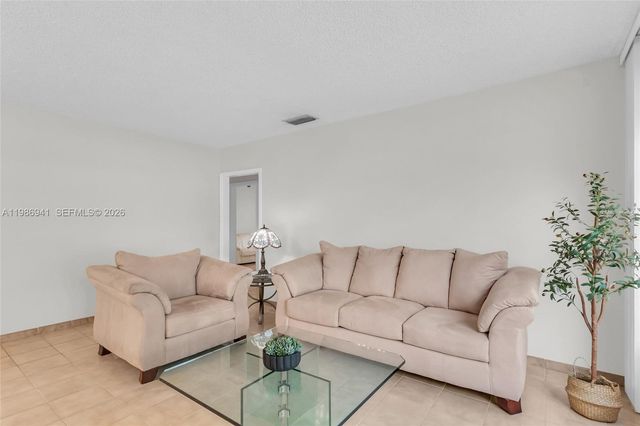 1081 SW 63rd Ave, West Miami, FL 33144