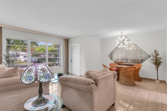 1081 SW 63rd Ave, West Miami, FL 33144