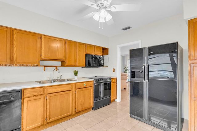 1081 SW 63rd Ave, West Miami, FL 33144