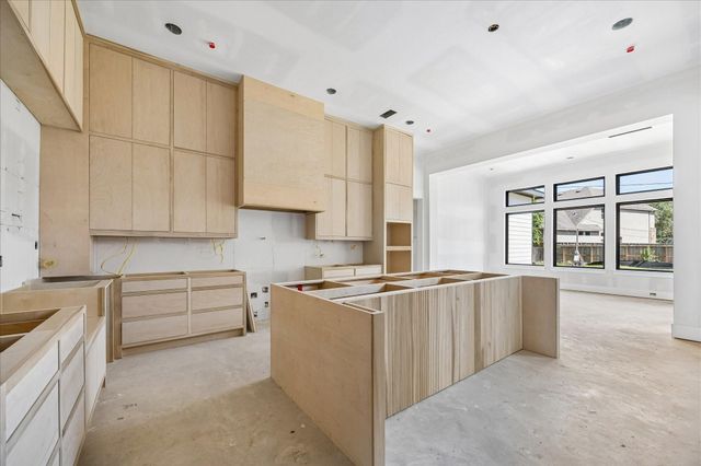 9050 Elizabeth Road, Houston, TX 77055