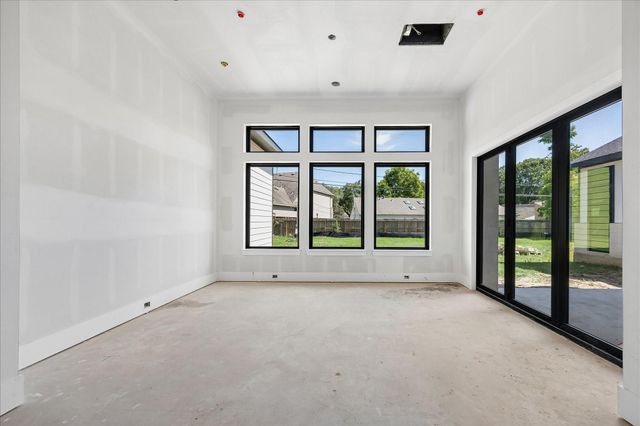 9050 Elizabeth Road, Houston, TX 77055
