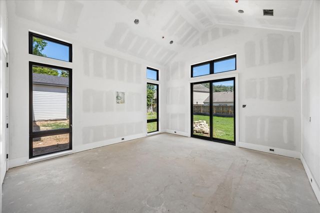 9050 Elizabeth Road, Houston, TX 77055