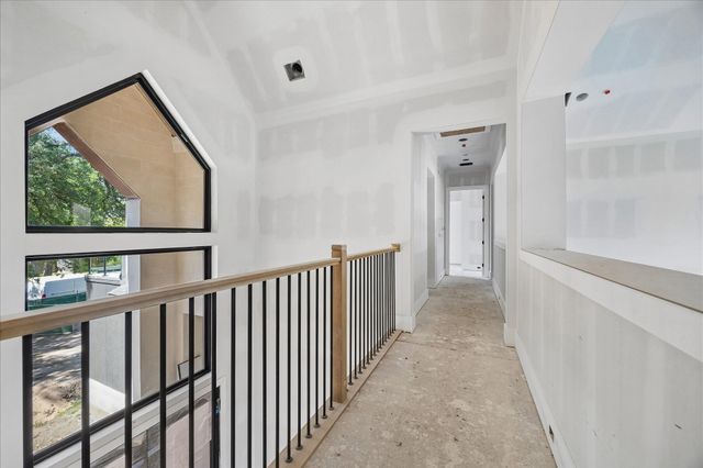 9050 Elizabeth Road, Houston, TX 77055
