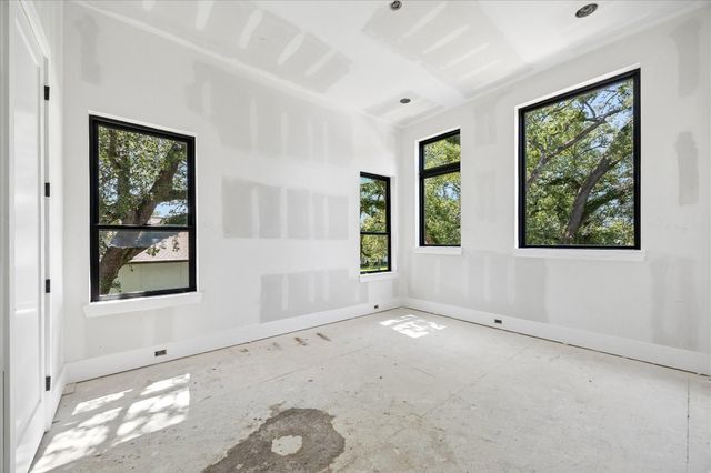 9050 Elizabeth Road, Houston, TX 77055