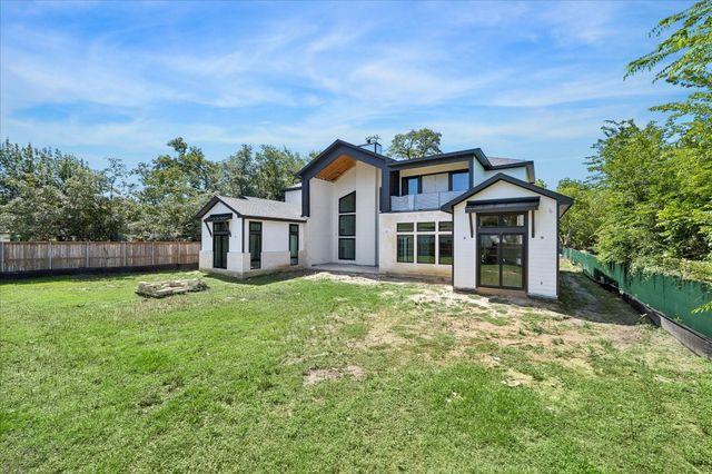 9050 Elizabeth Road, Houston, TX 77055