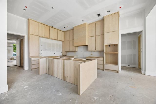 9050 Elizabeth Road, Houston, TX 77055
