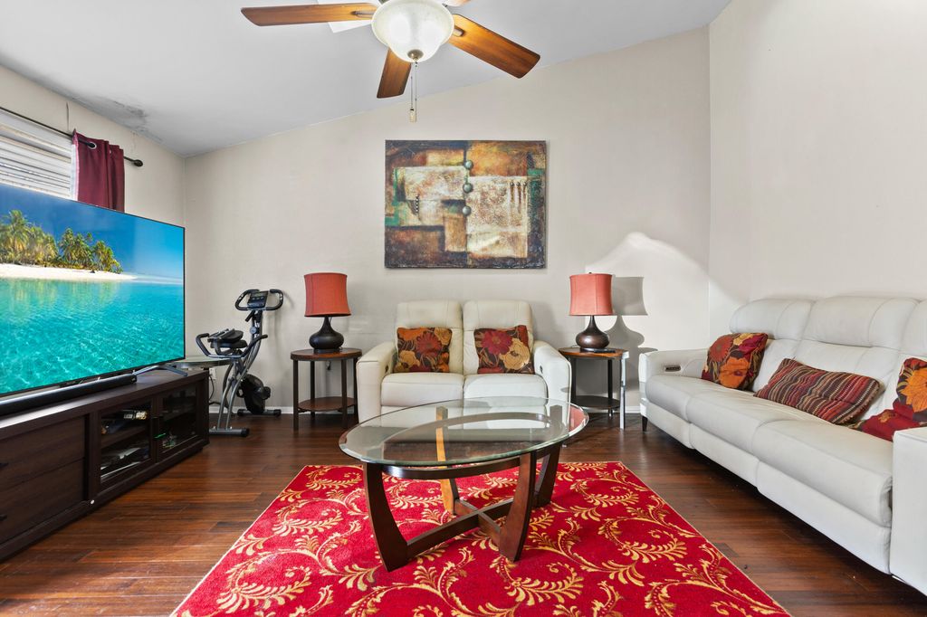 Image 3 of property listing at 153 Tabby Creek Circle, Summerville, SC 29486