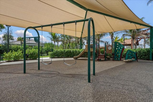 10366 Northbrook Circle, Palm Beach Gardens, FL 33412