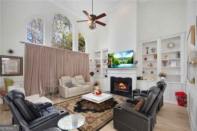 950 Renaissance Way, Roswell, GA 30076