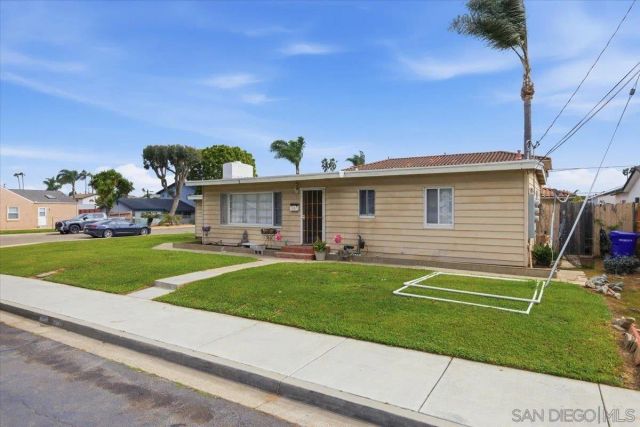 1053 Emory St, Imperial Beach, CA 91932