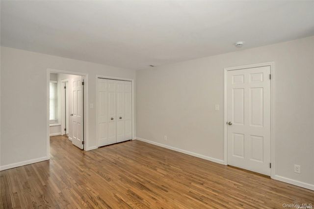 22 Duke Of Gloucest, Manhasset, NY 11030