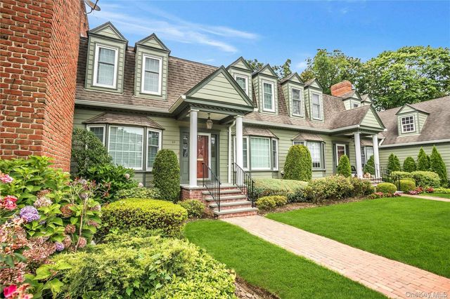 22 Duke Of Gloucest, Manhasset, NY 11030