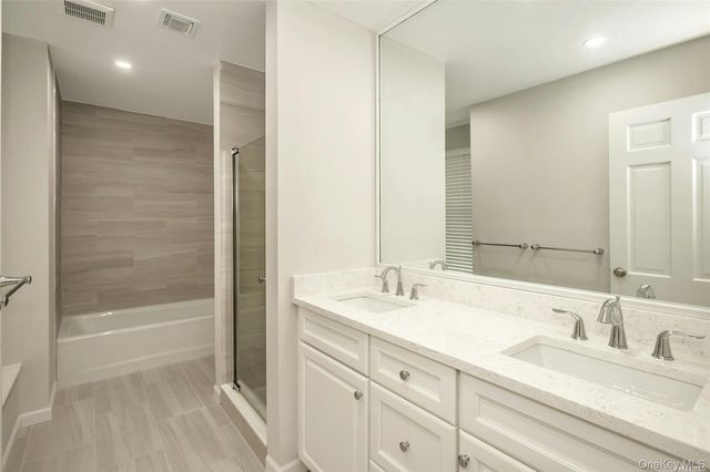 22 Duke Of Gloucest, Manhasset, NY 11030
