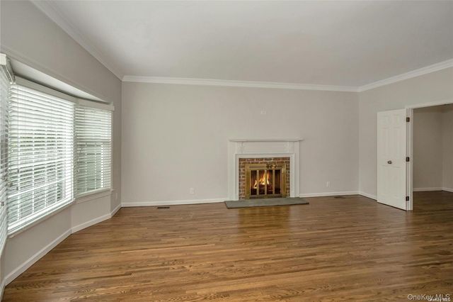 22 Duke Of Gloucest, Manhasset, NY 11030