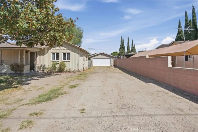 2425 W Occidental Street, Santa Ana, CA 92704