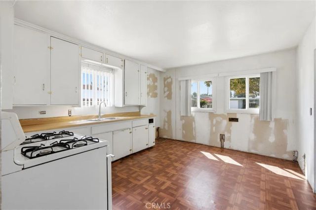 2425 W Occidental Street, Santa Ana, CA 92704