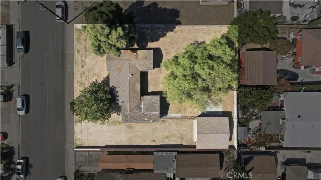2425 W Occidental Street, Santa Ana, CA 92704