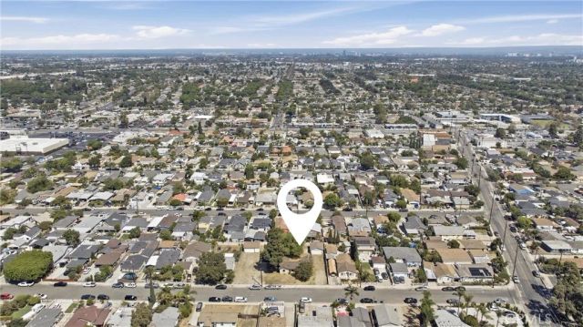 2425 W Occidental Street, Santa Ana, CA 92704