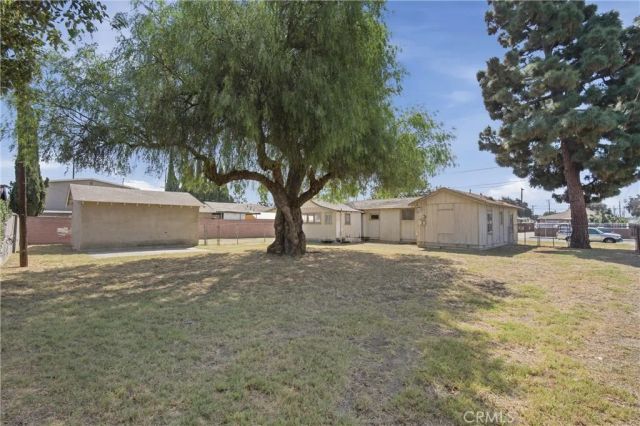 2425 W Occidental Street, Santa Ana, CA 92704