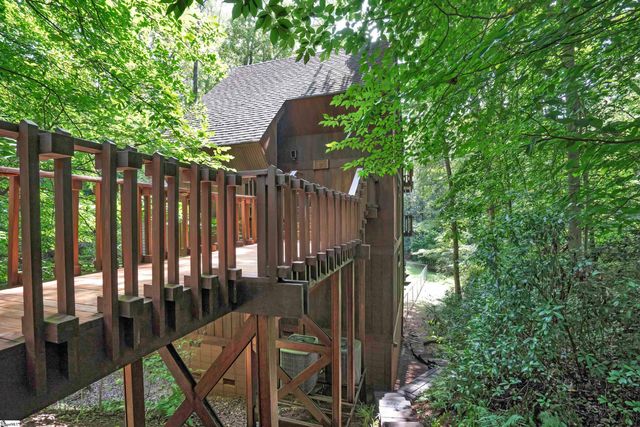 7 W Avondale Drive, Greenville, SC 29609