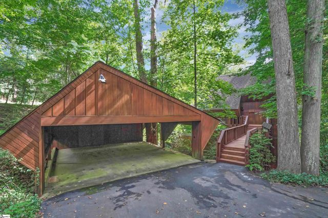 7 W Avondale Drive, Greenville, SC 29609