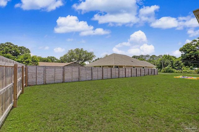 10427 Tanton Rd, Pensacola, FL 32506