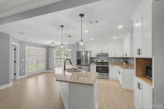 10427 Tanton Rd, Pensacola, FL 32506