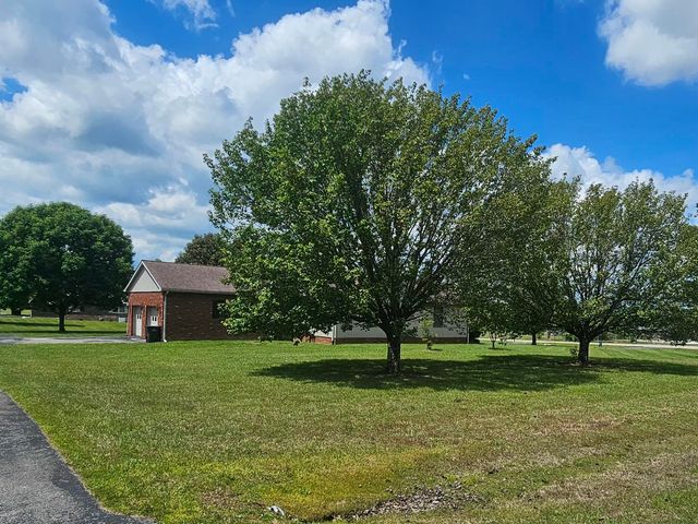 225 Potter Lane, Morehead, KY 40351
