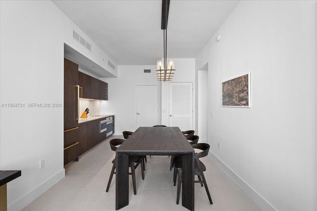 159 NE 6th St 4815, Miami, FL 33132