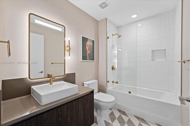 159 NE 6th St 4815, Miami, FL 33132