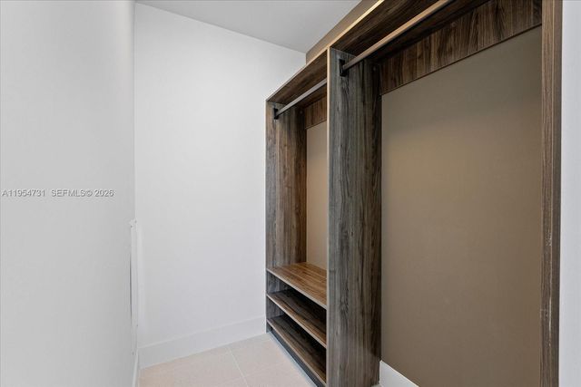 159 NE 6th St 4815, Miami, FL 33132