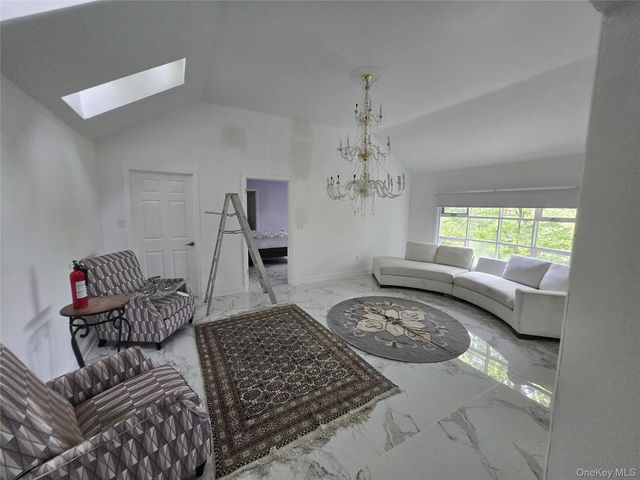 13 S Shore Drive, Middletown, NY 10940