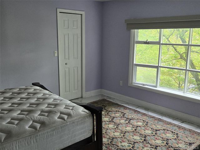 13 S Shore Drive, Middletown, NY 10940