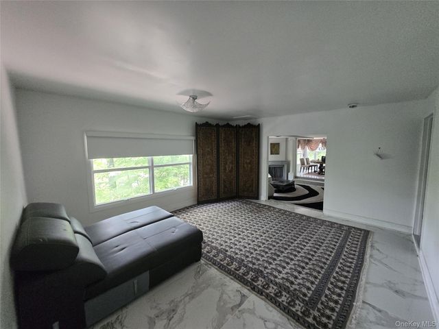 13 S Shore Drive, Middletown, NY 10940