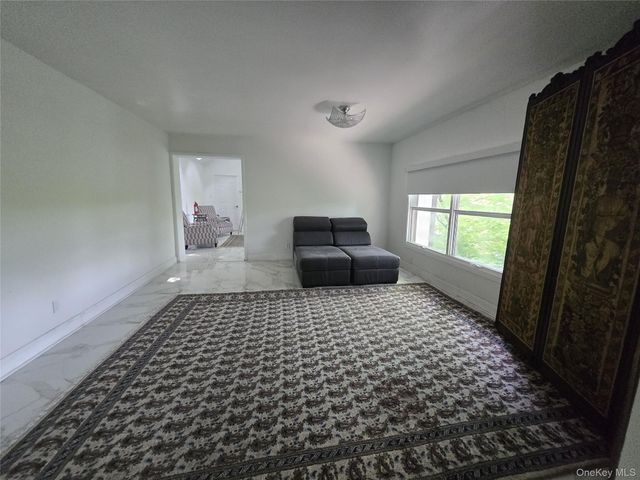 13 S Shore Drive, Middletown, NY 10940