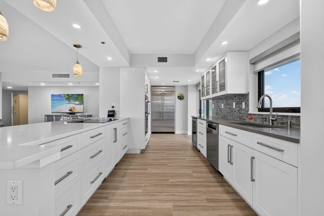 2917 S Ocean Boulevard, Highland Beach, FL 33487