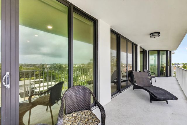 2917 S Ocean Boulevard, Highland Beach, FL 33487