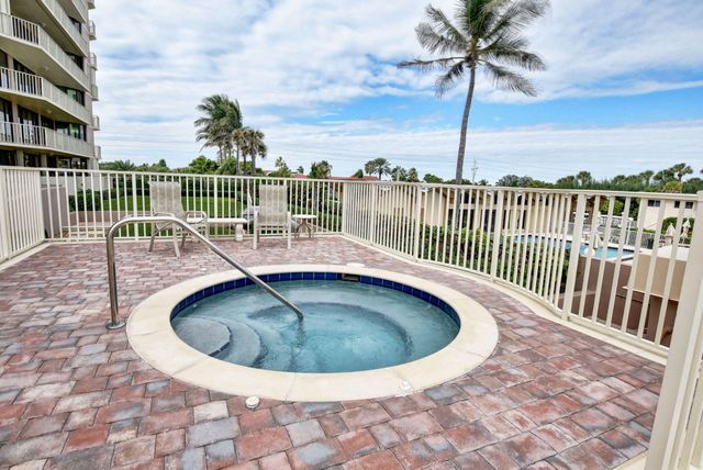 2917 S Ocean Boulevard, Highland Beach, FL 33487
