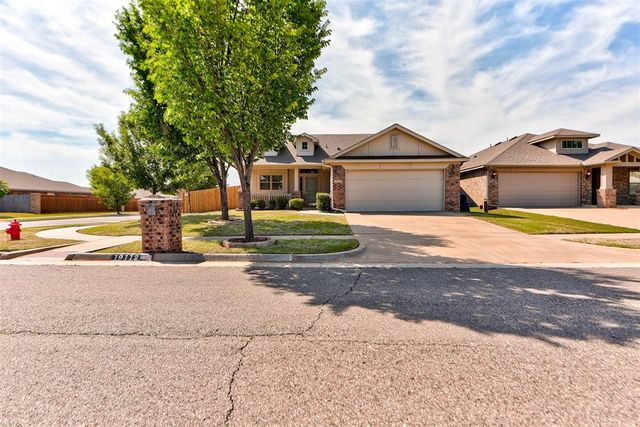 19112 Hecho Drive, Edmond, OK 73012