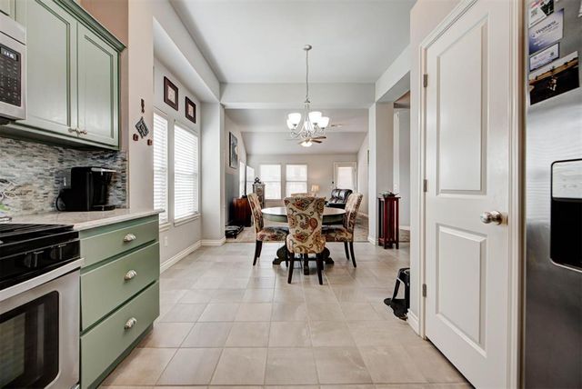 19112 Hecho Drive, Edmond, OK 73012