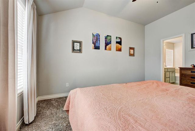 19112 Hecho Drive, Edmond, OK 73012