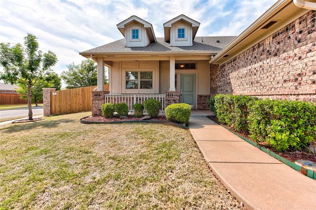 19112 Hecho Drive, Edmond, OK 73012