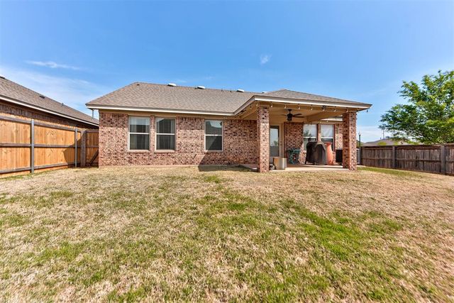 19112 Hecho Drive, Edmond, OK 73012