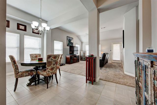 19112 Hecho Drive, Edmond, OK 73012