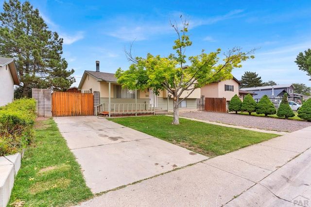3825 Azalea St, Pueblo, CO 81005