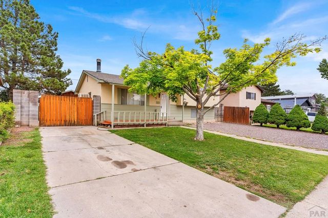 3825 Azalea St, Pueblo, CO 81005