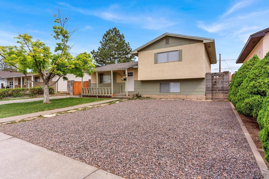 3825 Azalea St, Pueblo, CO 81005