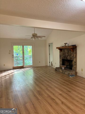 126 Oak Circle, Stockbridge, GA 30281