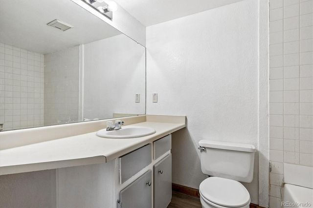 17050 E Ford Drive 102, Aurora, CO 80017